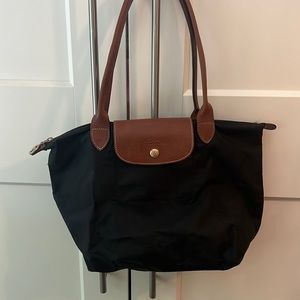 Used classic Longchamp tote bag. Black